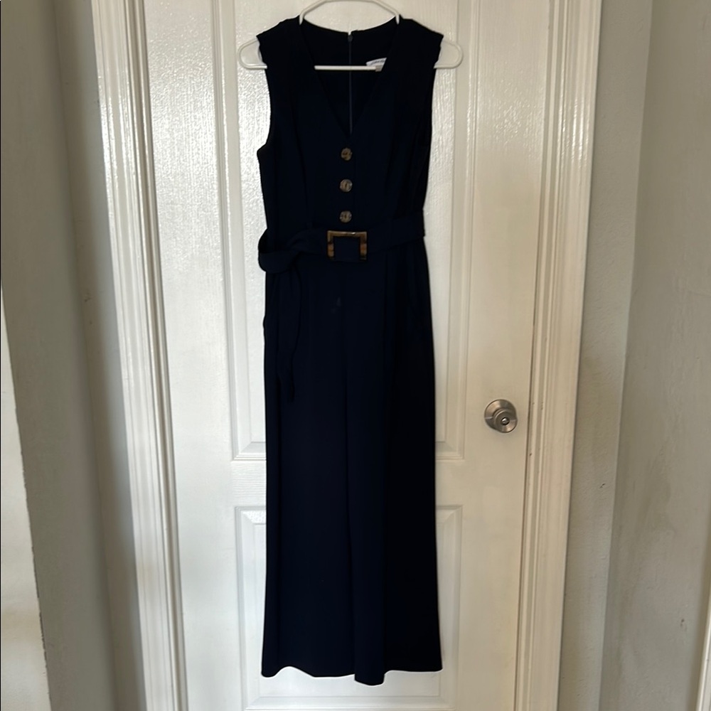 Chic Navy Sleeveless Dress